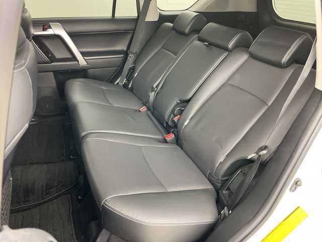 トヨタ ランドクルーザー プラド TX Lパッケージ 道央・札幌 2023(令5)年 3.7万km ホワイトパールクリスタルシャイン ・4WD/・寒冷地仕様/・純正ディスプレイオーディオナビ(BT&Miracast&スマホ連携)/・全方位モニター/・サンルーフ/・モデリスタエアロ(F.R)/・トヨタセーフティセンス/・D/N席パワーシート/・D/N席シートヒーター/・D/N席ベンチレーション/・サンルーフ/・ルーフレール/・ドアミラーヒーター/・純正エンジンスターター/・スマートキー/・スペアキー/・社外AW22インチ/・ワンオーナー