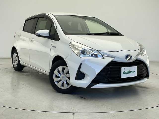 トヨタ ヴィッツ ハイブリッド F 千葉県 2017(平29)年 5.5万km スーパーホワイトⅡ 純正ナビ/・AM/FM/CD/BT/フルセグTV/バックカメラ/ビルドインETC/横滑り防止装置/電動格納ミラー/オートライト/ドライブレコーダー