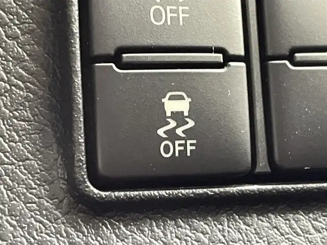 トヨタ シエンタ G クエロ 群馬県 2018(平30)年 6.2万km ブラックマイカ 禁煙車　純正７インチナビ　ビルトインＥＴＣ　アイドリングストップ　オートハイビーム　オートライト　ＬＥＤライト　両側パワースライドドア　純正フロアマット　バックカメラ　プッシュスタート　電格ミラー