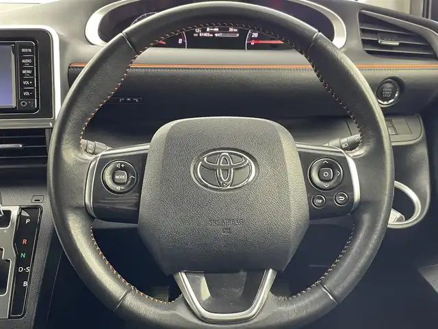 トヨタ シエンタ G クエロ 群馬県 2018(平30)年 6.2万km ブラックマイカ 禁煙車　純正７インチナビ　ビルトインＥＴＣ　アイドリングストップ　オートハイビーム　オートライト　ＬＥＤライト　両側パワースライドドア　純正フロアマット　バックカメラ　プッシュスタート　電格ミラー