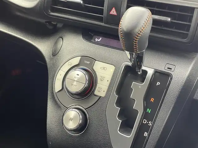 トヨタ シエンタ G クエロ 群馬県 2018(平30)年 6.2万km ブラックマイカ 禁煙車　純正７インチナビ　ビルトインＥＴＣ　アイドリングストップ　オートハイビーム　オートライト　ＬＥＤライト　両側パワースライドドア　純正フロアマット　バックカメラ　プッシュスタート　電格ミラー