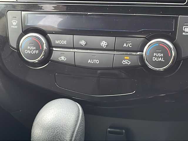 日産 エクストレイル 20X エマージェンシーブレーキ 福島県 2015(平27)年 6.3万km ダイヤモンドブラック 2WD4WD切替有 7人乗 純正ナビ フルセグTV Bluetooth バックカメラ 衝突軽減ブレーキ シートヒーター ETC コーナーセンサー オートライト フォグランプ カプロンシート スマートキー