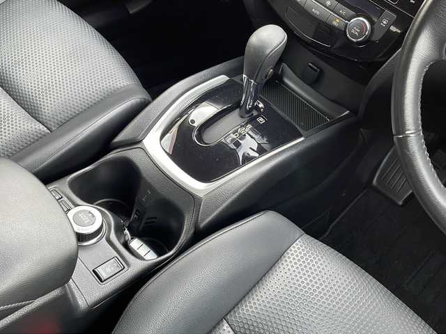 日産 エクストレイル 20X エマージェンシーブレーキ 福島県 2015(平27)年 6.3万km ダイヤモンドブラック 2WD4WD切替有 7人乗 純正ナビ フルセグTV Bluetooth バックカメラ 衝突軽減ブレーキ シートヒーター ETC コーナーセンサー オートライト フォグランプ カプロンシート スマートキー