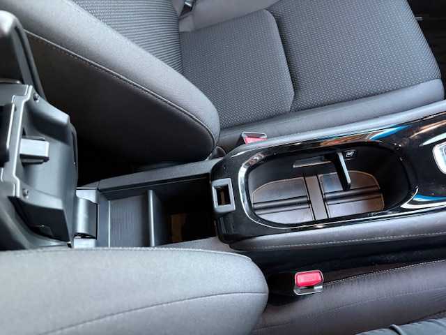 ホンダ ヴェゼル ハイブリッド X ホンダセンシング 大阪府 2018(平30)年 5.6万km クリスタルブラックパール 純正ナビ/フルセグ/バックカメラ/Bluetooth/CD/DVD/ホンダセンシング/パドルシフト/ドライブレコーダー/ビルトインETC/LEDヘッドライト/電子パーキング/プッシュスタート/スマートキー×2