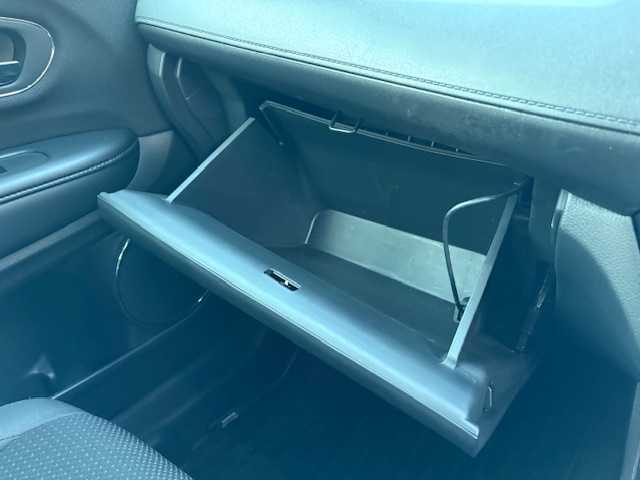 ホンダ ヴェゼル ハイブリッド X ホンダセンシング 大阪府 2018(平30)年 5.6万km クリスタルブラックパール 純正ナビ/フルセグ/バックカメラ/Bluetooth/CD/DVD/ホンダセンシング/パドルシフト/ドライブレコーダー/ビルトインETC/LEDヘッドライト/電子パーキング/プッシュスタート/スマートキー×2