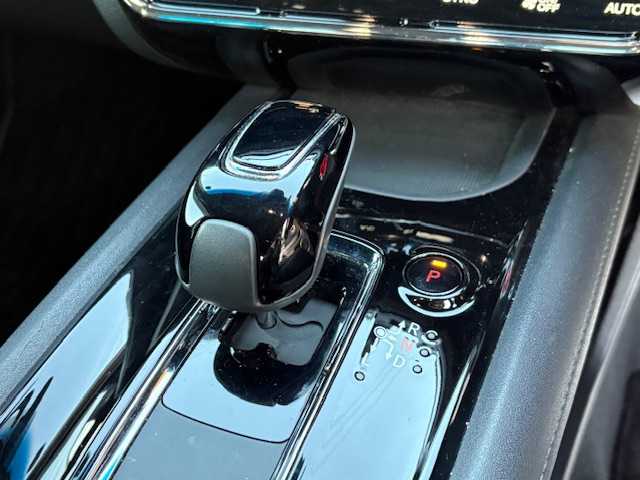 ホンダ ヴェゼル ハイブリッド X ホンダセンシング 大阪府 2018(平30)年 5.6万km クリスタルブラックパール 純正ナビ/フルセグ/バックカメラ/Bluetooth/CD/DVD/ホンダセンシング/パドルシフト/ドライブレコーダー/ビルトインETC/LEDヘッドライト/電子パーキング/プッシュスタート/スマートキー×2