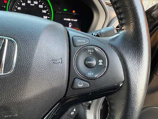 ホンダ ヴェゼル ハイブリッド X ホンダセンシング 大阪府 2018(平30)年 5.6万km クリスタルブラックパール 純正ナビ/フルセグ/バックカメラ/Bluetooth/CD/DVD/ホンダセンシング/パドルシフト/ドライブレコーダー/ビルトインETC/LEDヘッドライト/電子パーキング/プッシュスタート/スマートキー×2