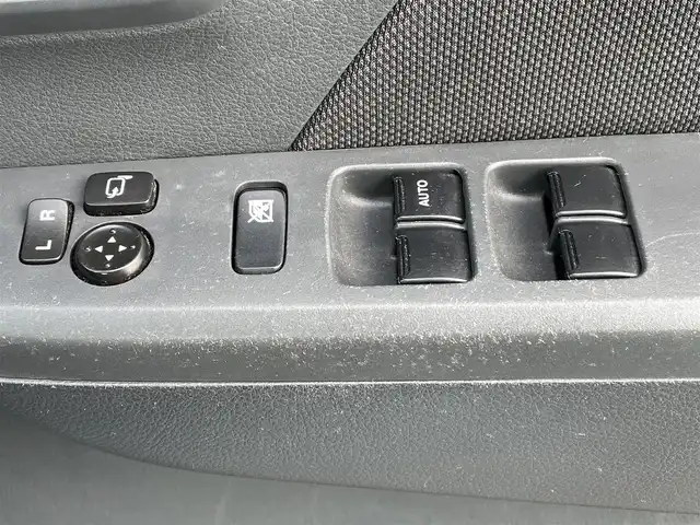 スズキ ワゴンＲ FX 岡山県 2015(平27)年 2.6万km フィズブルーパールメタリック 登録時走行距離：25115km/禁煙車/純正オーディオ/　(CD/AM/FM/AUX)/シートヒーター/ヘッドライトレベライザー/リモコンキー/アイドリングストップ/純正ホイールキャップ/ドアバイザー/電動格納ミラー/純正フロアマット/横滑防止装置/盗難防止装置