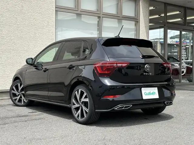 フォルクスワーゲン ＶＷ ポロ TSI Rライン 大阪府 2022(令4)年 1.1万km 黒 ワンオーナー/純正HDDナビ/（BT/AppleCarPlay/AndroidAuto）/バックカメラ/レーダークルーズコントロール/レーンキープアシスト/ブラインドスポットモニター/アイドリングストップ/衝突被害軽減装置/前後コーナーセンサー/純正17インチAW/前後ドライブレコーダー/プッシュスタート/ETC/保証書/取扱説明書/スマートキー×２