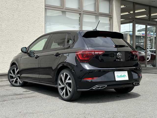 フォルクスワーゲン ＶＷ ポロ TSI Rライン 大阪府 2022(令4)年 1.1万km ディープブラックパールエフェクト ワンオーナー/純正HDDナビ/（BT/AppleCarPlay/AndroidAuto）/バックカメラ/レーダークルーズコントロール/レーンキープアシスト/ブラインドスポットモニター/アイドリングストップ/衝突被害軽減装置/前後コーナーセンサー/純正17インチAW/前後ドライブレコーダー/プッシュスタート/ETC/保証書/取扱説明書/スマートキー×２