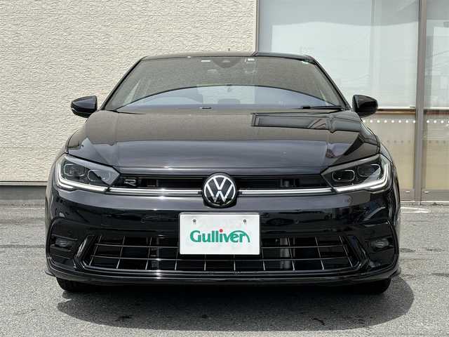 フォルクスワーゲン ＶＷ ポロ TSI Rライン 大阪府 2022(令4)年 1.1万km ディープブラックパールエフェクト ワンオーナー/純正HDDナビ/（BT/AppleCarPlay/AndroidAuto）/バックカメラ/レーダークルーズコントロール/レーンキープアシスト/ブラインドスポットモニター/アイドリングストップ/衝突被害軽減装置/前後コーナーセンサー/純正17インチAW/前後ドライブレコーダー/プッシュスタート/ETC/保証書/取扱説明書/スマートキー×２