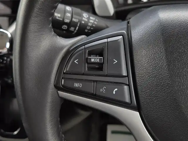 スズキ ハスラー HYBRID X 鹿児島県 2022(令4)年 1.9万km ピュアホワイトP アダプティブクルーズコントロール　/Ｄ＋Ｎ席シートヒーター　/全方位カメラ　/ビルトインＥＴＣ　/純正メモリーナビ　/Ｂｌｕｅｔｏｏｔｈオーディオ　/コーナーセンサー　/純正アルミホイール（１５インチ）/LEDヘッドライト/横滑り防止装置/レーンキープアシスト/プッシュスタート/スマートキー/エアバッグ(W＋サイド)/衝突被害軽減システム