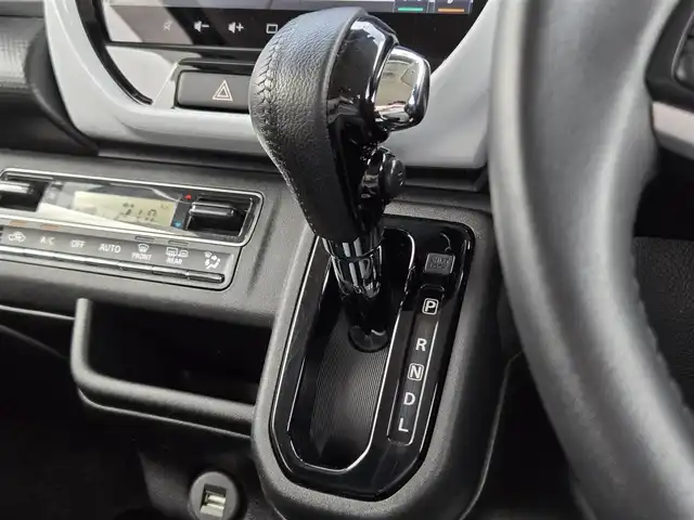 スズキ ハスラー HYBRID X 鹿児島県 2022(令4)年 1.9万km ピュアホワイトP アダプティブクルーズコントロール　/Ｄ＋Ｎ席シートヒーター　/全方位カメラ　/ビルトインＥＴＣ　/純正メモリーナビ　/Ｂｌｕｅｔｏｏｔｈオーディオ　/コーナーセンサー　/純正アルミホイール（１５インチ）/LEDヘッドライト/横滑り防止装置/レーンキープアシスト/プッシュスタート/スマートキー/エアバッグ(W＋サイド)/衝突被害軽減システム