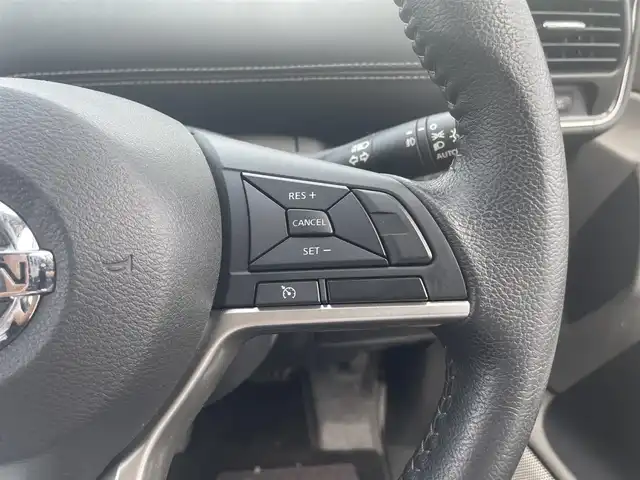 日産 セレナ ハイウェイスター 愛媛県 2017(平29)年 3.2万km ダイヤモンドブラック フリップダウンモニター/両側パワースライドドア/純正ナビ/CD/DVD/BD/BT/MSV/iPod/フルセグTV/ETC/バックカメラ/クルーズコントロール/LEDヘッドライト/オートライト/フォグランプ/純正フロアマット/純正16インチアルミホイール/盗難防止装置/衝突被害軽減システム/アイドリングストップ/3列シート/USB入力端子/プッシュスタート/スマートキー