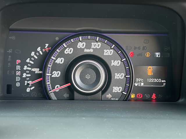 ホンダ ステップワゴン スパーダ Z 岐阜県 2012(平24)年 12.3万km ホワイトオーキッドパール /ワンオーナ－//GathersナビTV/（FM/AM/USB/フルセグTV）//EConスイッチ//ビークルスタビリティアシスト//ABS//アイドリングストップシステム//パドルシフト//両側パワースライドドア//バックカメラ//ビルトインETC//セルスターASSURA（GPSレーダー探知機）//アクセサリーソケット//イモビライザー//保証書//記録簿//取り扱い説明書