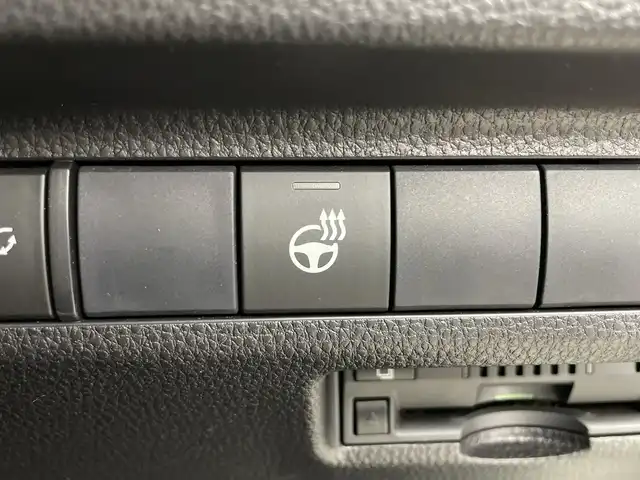 トヨタ ＲＡＶ４ ハイブリットG 群馬県 2020(令2)年 5万km ホワイトパールクリスタルシャイン 純正９型ナビ　フルセグＴＶ　バックカメラ　電動リアゲート　パワーシート　シートヒーター　ステアリングヒーター　衝突被害軽減ブレーキ　ルーフレール　ＬＥＤヘッドライト　前方ドラレコ　ＥＴＣ２．０　禁煙