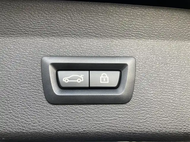 ＢＭＷ Ｘ１ xDrive 18d xライン EDジョイ+ 熊本県 2020(令2)年 3.8万km サファイアブラックP ワンオーナー/純正HDDナビ（Bluetooth、AUX）/バックカメラ/コーナーセンサー/ハーフレザーシート/パワーシート/パワーバックドア/ACC/LEDヘッドライト/純正18インチアルミホイール