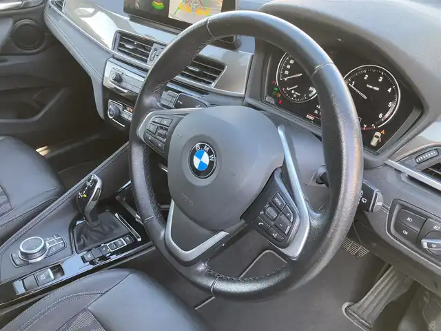 ＢＭＷ Ｘ１ xDrive 18d xライン EDジョイ+ 熊本県 2020(令2)年 3.8万km サファイアブラックP ワンオーナー/純正HDDナビ（Bluetooth、AUX）/バックカメラ/コーナーセンサー/ハーフレザーシート/パワーシート/パワーバックドア/ACC/LEDヘッドライト/純正18インチアルミホイール