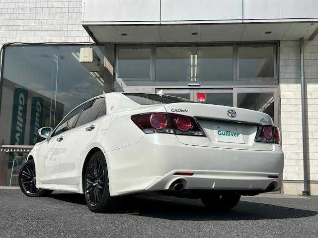 トヨタ クラウン アスリート S-T 埼玉県 2015(平27)年 8万km ホワイトパールクリスタルシャイン 純正ナビ/クルーズコントロール/前席パワーシート/ビルトインETC/ドライブレコーダー（FR）/LEDヘッドライト/LEDフォグランプ/ステアリングスイッチ/プッシュスタート/スマートキー/純正18インチアルミホイール/純正フロアマット/保証書/取扱説明書