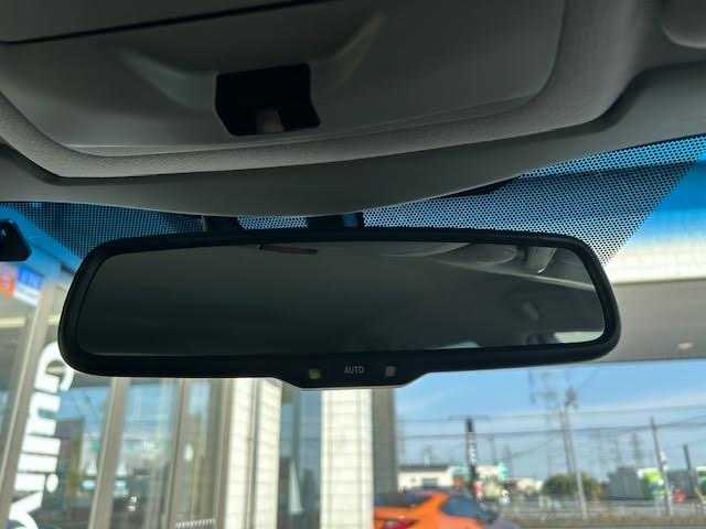 トヨタ クラウン アスリート S-T 埼玉県 2015(平27)年 8万km ホワイトパールクリスタルシャイン 純正ナビ/クルーズコントロール/前席パワーシート/ビルトインETC/ドライブレコーダー（FR）/LEDヘッドライト/LEDフォグランプ/ステアリングスイッチ/プッシュスタート/スマートキー/純正18インチアルミホイール/純正フロアマット/保証書/取扱説明書