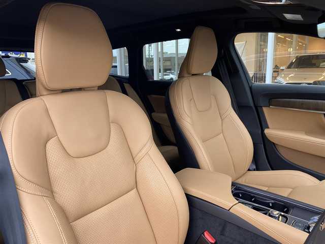 ボルボ ボルボ Ｖ９０ アルティメット B5 福岡県 2023(令5)年 0.8万km オニキスブラックP Ｇｏｏｇｌｅナビ　/パノラマＲ　/ＨＵＤ　/ＡＣＣ　/ｈａｍａｎＫａｒｄｏｎ　/シートＨ　/ベンチレーション　/ステアリングヒーター　/シートマッサージ　/３６０度カメラ　/パワーテールゲート　/ワイヤレス充電　/ＥＴＣ