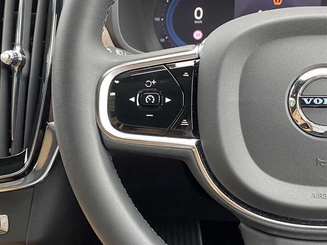 ボルボ ボルボ Ｖ９０ アルティメット B5 福岡県 2023(令5)年 0.8万km オニキスブラックP Ｇｏｏｇｌｅナビ　/パノラマＲ　/ＨＵＤ　/ＡＣＣ　/ｈａｍａｎＫａｒｄｏｎ　/シートＨ　/ベンチレーション　/ステアリングヒーター　/シートマッサージ　/３６０度カメラ　/パワーテールゲート　/ワイヤレス充電　/ＥＴＣ