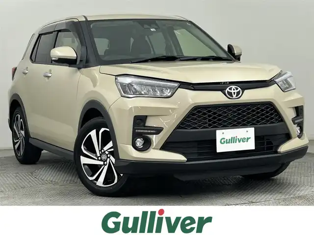 トヨタ ライズ Z 道央・札幌 2022(令4)年 2.6万km ナチュラルベージュマイカM ・４WD/・DOPメモリーナビ（NMZK-W73D）/　CD/DVD/SD/USB/BT/フルセグTV/・ステアリングスイッチ/・パノラミックビューモニター/・ビルトインETC /・ドライブレコーダー前後/・純正エンジンスターター/・ワイヤレス充電/・衝突被害軽減ブレーキ/・クリアランスソナー/・アダプティブクルーズコントロール/・アイドリングストップ/・ブレーキホールド/・横滑り防止防止装置/・オートライト/・LEDヘッドライト＆フォグランプ/・ウィンカーミラー/・オートリトラクタブルミラー/・D+N席シートヒーター/・純正１７インチAW/・純正フロアマット/・プッシュスタート/・スマートキー