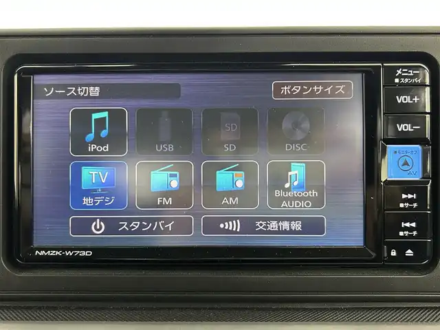 トヨタ ライズ Z 道央・札幌 2022(令4)年 2.6万km ナチュラルベージュマイカM ・４WD/・DOPメモリーナビ（NMZK-W73D）/　CD/DVD/SD/USB/BT/フルセグTV/・ステアリングスイッチ/・パノラミックビューモニター/・ビルトインETC /・ドライブレコーダー前後/・純正エンジンスターター/・ワイヤレス充電/・衝突被害軽減ブレーキ/・クリアランスソナー/・アダプティブクルーズコントロール/・アイドリングストップ/・ブレーキホールド/・横滑り防止防止装置/・オートライト/・LEDヘッドライト＆フォグランプ/・ウィンカーミラー/・オートリトラクタブルミラー/・D+N席シートヒーター/・純正１７インチAW/・純正フロアマット/・プッシュスタート/・スマートキー
