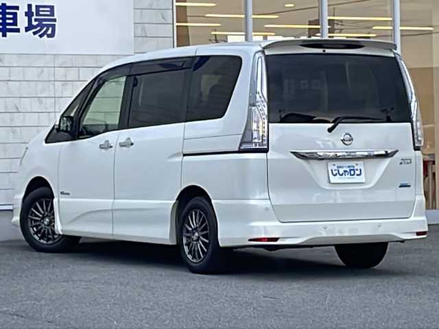 日産 セレナ HWS S HV Vセレ +Sefty 山口県 2015(平27)年 8万km ブリリアントホワイトパール (株)IDOMが運営する【じしゃロン宇部店】の自社ローン専用車両になります。こちらは現金またはオートローンご利用時の価格です。自社ローンご希望の方は別途その旨お申付け下さい。/純正ナビ(MM514D-L)　/全方位カメラ　/クルーズコントロール　/純正フロアマット　/社外アルミホイール　/横滑り防止装置　/レーンキープアシスト　/コーナーセンサー　/ＬＥＤヘッドライト　/衝突軽減システム　/ＥＴＣ