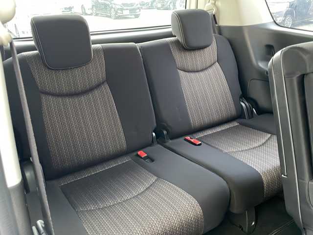 日産 セレナ HWS S HV Vセレ +Sefty 山口県 2015(平27)年 8万km ブリリアントホワイトパール (株)IDOMが運営する【じしゃロン宇部店】の自社ローン専用車両になります。こちらは現金またはオートローンご利用時の価格です。自社ローンご希望の方は別途その旨お申付け下さい。/純正ナビ(MM514D-L)　/全方位カメラ　/クルーズコントロール　/純正フロアマット　/社外アルミホイール　/横滑り防止装置　/レーンキープアシスト　/コーナーセンサー　/ＬＥＤヘッドライト　/衝突軽減システム　/ＥＴＣ