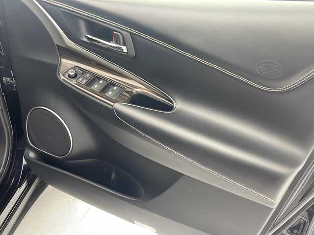 トヨタ ハリアー エレガンス 沖縄県 2014(平26)年 9万km スパークリングブラックパールクリスタルシャイン 純正8インチナビ　/フルセグＴＶ　/ＣＤ／ＤＶＤ　/ＡＵＸ　/Ｂｌｕｅｔｏｏｔｈ　/バックカメラ　/ＥＴＣ　/ＬＥＤライト　/前後ドラレコ　/ハーフレザーシート　/パワーシート　/横滑防止装置　/盗難防止装置　/純正フロアマット/純正20インチアルミホイール