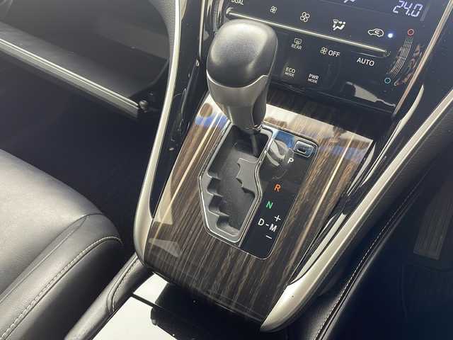 トヨタ ハリアー エレガンス 沖縄県 2014(平26)年 9万km スパークリングブラックパールクリスタルシャイン 純正8インチナビ　/フルセグＴＶ　/ＣＤ／ＤＶＤ　/ＡＵＸ　/Ｂｌｕｅｔｏｏｔｈ　/バックカメラ　/ＥＴＣ　/ＬＥＤライト　/前後ドラレコ　/ハーフレザーシート　/パワーシート　/横滑防止装置　/盗難防止装置　/純正フロアマット/純正20インチアルミホイール