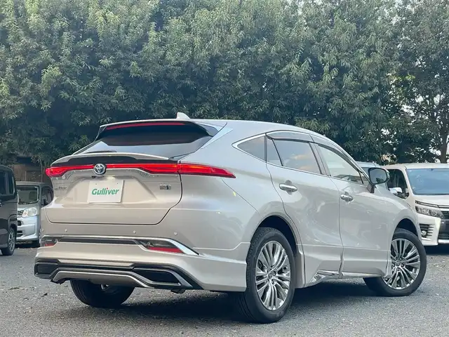 トヨタ ハリアー ハイブリッド Z 東京都 2022(令4)年 5.7万km スティールブロンドM ワンオーナー/12.3型ディスプレイオーディオナビ・フルセグTV/JBLプレミアムサウンドシステム(9スピーカー)/パノラミックビューモニター/AC100V／1500W/【MODELLISTAパーツ】/・フロントスポイラー（LED付）/・サイドスカート/・リヤスタイリングキット（リヤスカート＋マフラーエクステンション）/・フロントグリルガーニッシュ/・バックドアエアロプレート/・バックドアガーニッシュ/・シグネチャーイルミグリル/・バックドアスポイラー/ToyotaSafetySense/BSM/HUD/純正エンジンスターター/スマートキー×2