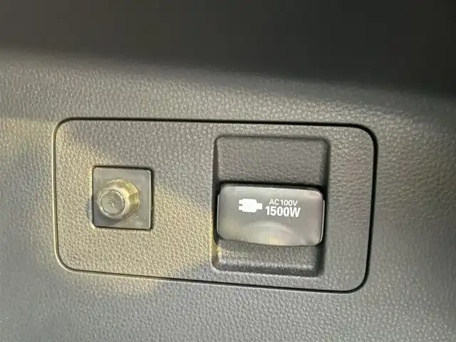 トヨタ ハリアー ハイブリッド Z 東京都 2022(令4)年 5.7万km スティールブロンドM ワンオーナー/12.3型ディスプレイオーディオナビ・フルセグTV/JBLプレミアムサウンドシステム(9スピーカー)/パノラミックビューモニター/AC100V／1500W/【MODELLISTAパーツ】/・フロントスポイラー（LED付）/・サイドスカート/・リヤスタイリングキット（リヤスカート＋マフラーエクステンション）/・フロントグリルガーニッシュ/・バックドアエアロプレート/・バックドアガーニッシュ/・シグネチャーイルミグリル/・バックドアスポイラー/ToyotaSafetySense/BSM/HUD/純正エンジンスターター/スマートキー×2