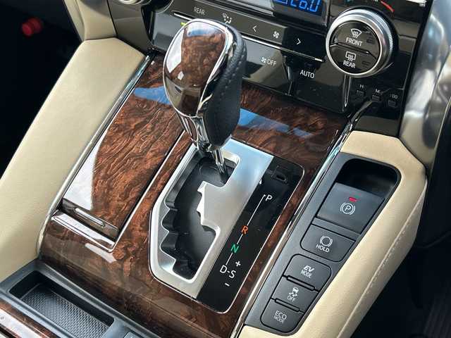 トヨタ アルファードハイブリット G Fパッケージ 広島県 2021(令3)年 4万km ホワイトパールクリスタルシャイン 禁煙/トヨタセーフティセンス/・プリクラッシュセーフティ/・LDA/・オートマチックハイビーム/・レーダークルーズコントロール/・先行車発進お知らせ/クリアランスソナー/BSM/RCTA/デジタルインナーミラー/JBLプレミアムサウンド/メーカーナビ/・フルセグ/CD/DVD/Bluetooth/パノラミックビューモニター/ステアリングヒーター/ステアリングスイッチ/シートヒーター/ベンチレーション/パワーシート/シートメモリー/電動パーキングブレーキ/ブレーキホールド/3眼LEDヘッドライト/フォグランプ/電動格納ウィンカーミラー/AC1500W電源/前後ドライブレコーダー（DC-DR652）/ETC2.0/純正フロアマット/W+サイド+カーテンエアバック