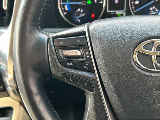 トヨタ アルファードハイブリット G Fパッケージ 広島県 2021(令3)年 4万km ホワイトパールクリスタルシャイン 禁煙/トヨタセーフティセンス/・プリクラッシュセーフティ/・LDA/・オートマチックハイビーム/・レーダークルーズコントロール/・先行車発進お知らせ/クリアランスソナー/BSM/RCTA/デジタルインナーミラー/JBLプレミアムサウンド/メーカーナビ/・フルセグ/CD/DVD/Bluetooth/パノラミックビューモニター/ステアリングヒーター/ステアリングスイッチ/シートヒーター/ベンチレーション/パワーシート/シートメモリー/電動パーキングブレーキ/ブレーキホールド/3眼LEDヘッドライト/フォグランプ/電動格納ウィンカーミラー/AC1500W電源/前後ドライブレコーダー（DC-DR652）/ETC2.0/純正フロアマット/W+サイド+カーテンエアバック