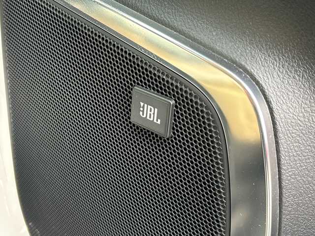 トヨタ アルファードハイブリット G Fパッケージ 広島県 2021(令3)年 4万km ホワイトパールクリスタルシャイン 禁煙/トヨタセーフティセンス/・プリクラッシュセーフティ/・LDA/・オートマチックハイビーム/・レーダークルーズコントロール/・先行車発進お知らせ/クリアランスソナー/BSM/RCTA/デジタルインナーミラー/JBLプレミアムサウンド/メーカーナビ/・フルセグ/CD/DVD/Bluetooth/パノラミックビューモニター/ステアリングヒーター/ステアリングスイッチ/シートヒーター/ベンチレーション/パワーシート/シートメモリー/電動パーキングブレーキ/ブレーキホールド/3眼LEDヘッドライト/フォグランプ/電動格納ウィンカーミラー/AC1500W電源/前後ドライブレコーダー（DC-DR652）/ETC2.0/純正フロアマット/W+サイド+カーテンエアバック