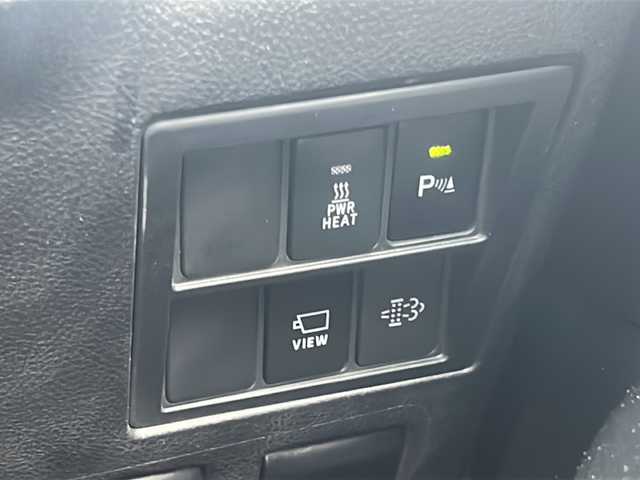 トヨタ ハイラックス Z GRスポーツ 岐阜県 2022(令4)年 3.4万km アティチュードブラックマイカ ワンオーナー/純正ナビ/Bluetooth/AM/FM/USB/Miracast/バックカメラ/ETC/パドルシフト/アダプティブクルーズコントロール/前後ドライブレコーダー/ハーフレザーシート/プッシュスタート/スマートキー/パワーシート(前席)/オートライト/オートエアコン/横滑り防止装置/プリクラッシュセーフティー/クリアランスソナー/レーンディパーチャーアラート/ロードサインアシスト/アイドリングストップ/先行車発進告知/排出ガス洗浄装置装着車/純正フロアマット