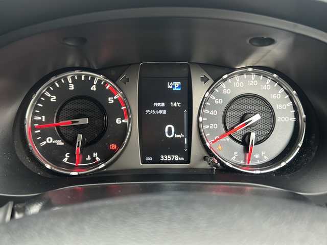 トヨタ ハイラックス Z GRスポーツ 岐阜県 2022(令4)年 3.4万km アティチュードブラックマイカ ワンオーナー/純正ナビ/Bluetooth/AM/FM/USB/Miracast/バックカメラ/ETC/パドルシフト/アダプティブクルーズコントロール/前後ドライブレコーダー/ハーフレザーシート/プッシュスタート/スマートキー/パワーシート(前席)/オートライト/オートエアコン/横滑り防止装置/プリクラッシュセーフティー/クリアランスソナー/レーンディパーチャーアラート/ロードサインアシスト/アイドリングストップ/先行車発進告知/排出ガス洗浄装置装着車/純正フロアマット