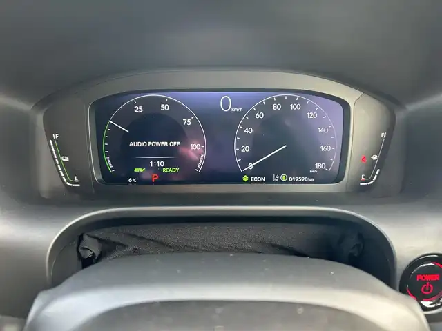ホンダ ＺＲ－Ｖ ハイブリッド e:HEV Z 富山県 2022(令4)年 2万km クリスタルブラックパール 4WD/純正SDナビ/(AM/FM/BT/USB)/フルセグTV/カメラ(バック、全方位)/Honda CONNECT/BOSEサウンド/ブラインドスポットモニター/ワイヤレス充電器/レーダークルーズコントロール/衝突軽減システム/レーンキープアシスト/オートマチックハイビーム/コーナーセンサー/ダウンヒルアシストコントロール/後退出庫サポート/パドルシフト/ETC2.0/ドライブレコーダー　前後/シートヒーター　運転席+助手席/パワーシート　運転席+助手席/レザーシート/電動リアゲート/純正AW/フロアマット純正/スマートキー×2/取扱説明書/保証書