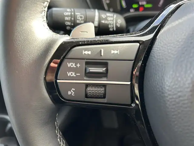 ホンダ ＺＲ－Ｖ ハイブリッド e:HEV Z 富山県 2022(令4)年 2万km クリスタルブラックパール 4WD/純正SDナビ/(AM/FM/BT/USB)/フルセグTV/カメラ(バック、全方位)/Honda CONNECT/BOSEサウンド/ブラインドスポットモニター/ワイヤレス充電器/レーダークルーズコントロール/衝突軽減システム/レーンキープアシスト/オートマチックハイビーム/コーナーセンサー/ダウンヒルアシストコントロール/後退出庫サポート/パドルシフト/ETC2.0/ドライブレコーダー　前後/シートヒーター　運転席+助手席/パワーシート　運転席+助手席/レザーシート/電動リアゲート/純正AW/フロアマット純正/スマートキー×2/取扱説明書/保証書