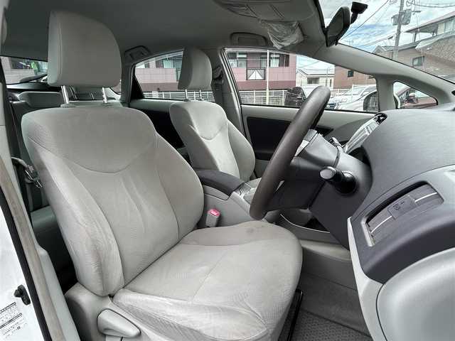 トヨタ プリウス S 福岡県 2010(平22)年 8.2万km ホワイトパールクリスタルシャイン ワンオーナー/純正メモリナビ/　（AM/FM/CD/DVD/ワンセグTV）/バックカメラ/オートライト/ビルトインETC/ドアバイザー/純正フロアマット/電格ウインカーミラー/プッシュスタート/ISOFIX/盗難防止装置/電源ソケット×1/スペアキー×1/保証書/取扱説明書/ナビ取扱説明書