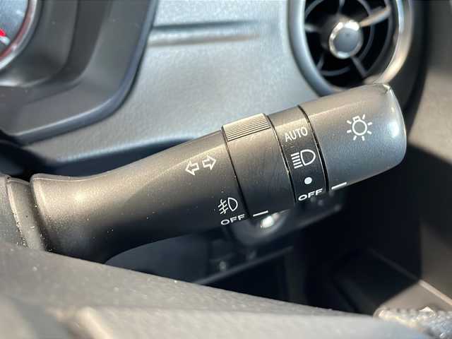 トヨタ カローラ フィールダー 1．5G 富山県 2016(平28)年 3.9万km ブラックマイカ 禁煙車/４ＷＤ/純正ナビ/フルセグ/ＢＴ・ＣＤ・ＤＶＤ/バックカメラ/レーンキープアシスト/衝突軽減ブレーキ/純正フロアマット/純正ＡＷ/ルーフレール/プッシュスタート/スマートキー/スペアタイヤ