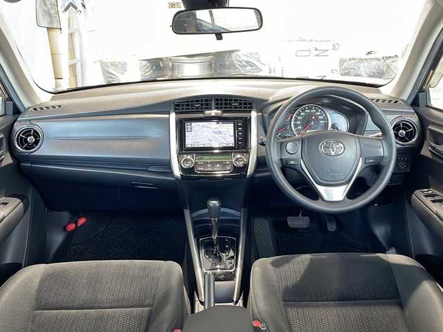 トヨタ カローラ フィールダー 1．5G 富山県 2016(平28)年 3.9万km ブラックマイカ 禁煙車/４ＷＤ/純正ナビ/フルセグ/ＢＴ・ＣＤ・ＤＶＤ/バックカメラ/レーンキープアシスト/衝突軽減ブレーキ/純正フロアマット/純正ＡＷ/ルーフレール/プッシュスタート/スマートキー/スペアタイヤ
