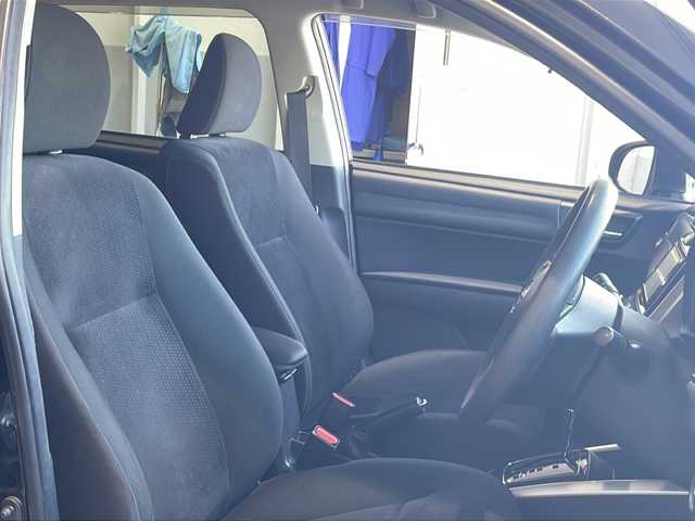 トヨタ カローラ フィールダー 1．5G 富山県 2016(平28)年 3.9万km ブラックマイカ 禁煙車/４ＷＤ/純正ナビ/フルセグ/ＢＴ・ＣＤ・ＤＶＤ/バックカメラ/レーンキープアシスト/衝突軽減ブレーキ/純正フロアマット/純正ＡＷ/ルーフレール/プッシュスタート/スマートキー/スペアタイヤ