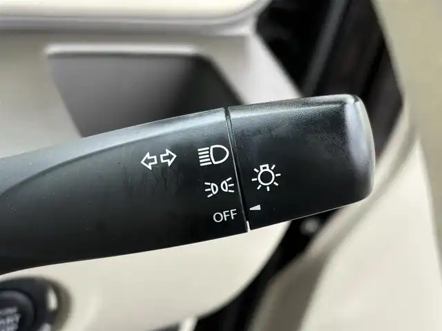 スズキ ラパン L 大分県 2017(平29)年 7.3万km アーバンブラウンパールメタリック ・ナビ(CD/DVD/SD/BT)/・ワンセグテレビ/・衝突被害軽減ブレーキ/・ETC/・ドライブレコーダー/・運転席シートヒーター/・スマートキー/・プッシュスタート/・フロアマット/・ドアバイザー/・電格ミラー/・アイドリングストップ