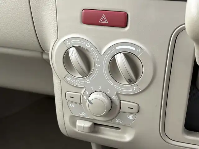 スズキ ラパン L 大分県 2017(平29)年 7.3万km アーバンブラウンパールメタリック ・ナビ(CD/DVD/SD/BT)/・ワンセグテレビ/・衝突被害軽減ブレーキ/・ETC/・ドライブレコーダー/・運転席シートヒーター/・スマートキー/・プッシュスタート/・フロアマット/・ドアバイザー/・電格ミラー/・アイドリングストップ