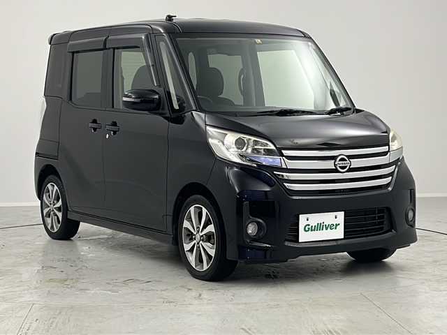 日産 デイズ ルークス ハイウェイスターターボ 茨城県 2014(平26)年 5.8万km ブラック 社外ナビ　/全周囲カメラ　/両側パワースライドドア/衝突軽減ブレーキ　/踏み間違い衝突防止装置　/プッシュスタート　/スマートキー　/ステアリングスイッチ　/デジタルインナーミラー　/純正１５インチアルミホイール　/禁煙車