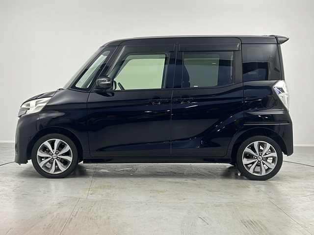 日産 デイズ ルークス ハイウェイスターターボ 茨城県 2014(平26)年 5.8万km ブラック 社外ナビ　/全周囲カメラ　/両側パワースライドドア/衝突軽減ブレーキ　/踏み間違い衝突防止装置　/プッシュスタート　/スマートキー　/ステアリングスイッチ　/デジタルインナーミラー　/純正１５インチアルミホイール　/禁煙車