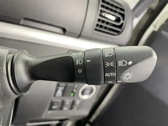 ダイハツ タント カスタム X トップED SA Ⅲ 富山県 2018(平30)年 2.8万km パールホワイトⅢ 純正ナビ（AM/FM/CD/DVD/BT）/フルセグTV/バックカメラ/社外AW付き冬タイヤ積込/片側パワースライドドア/衝突被害軽減ブレーキ/レーンキープアシスト/オートマチックハイビーム/LEDヘッドライト/コーナーセンサー/スマートキー/プッシュスタート/純正フロアマット/アイドリングストップ/ドアバイザー